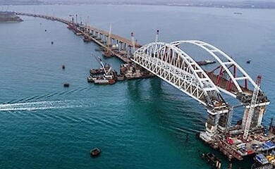 Стало відомо, чому Україна не б'є по Керченському мосту
