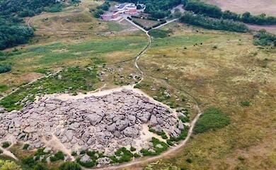 Оккупанты заминировали территорию возле древнего памятника "Каменная могила"