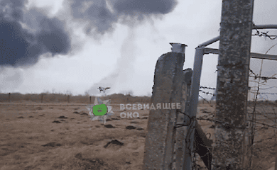 Українському льотчику вдалося злетіти з аеродрому під час обстрілу (відео)