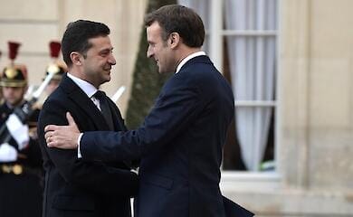 Макрон зателефонував Зеленському