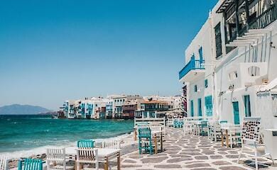 Роботодавці у Греції чекають українців на роботу