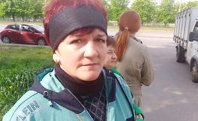У Харкові мати загиблого розвідника здає кров для поранених