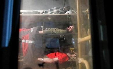Reuters повідомляє, що з "Азовсталі" виїхали 10 автобусів із українськими військовими
