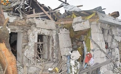Війська РФ вдарили ракетами по Миколаєву, є постраждалий (фото)