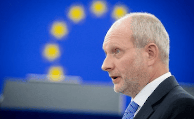 ЕС отреагировал на указ Путина о паспортизации в Украине