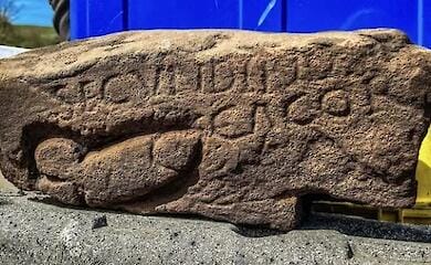 В Виндоланде нашли камень с вырезанным фаллосом и упоминанием засранца по имени Секундин