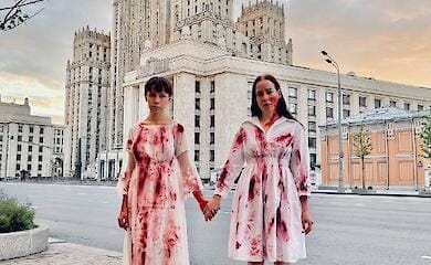 У РФ дівчина вийшла на мітинг проти війни: її затримали