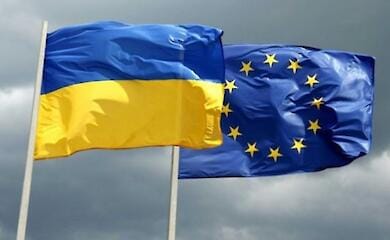 Европарламент рекомендует предоставить Украине статус кандидата члена ЕС