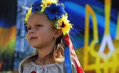 Скільки українців планують своє майбутнє на батьківщині за затяжної війни