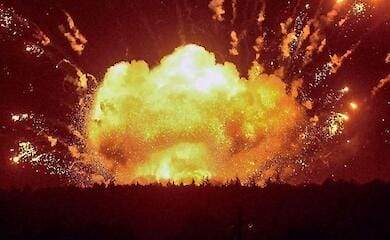 Українські військові атакували ракетами та авіацією ворожі склади з боєприпасами