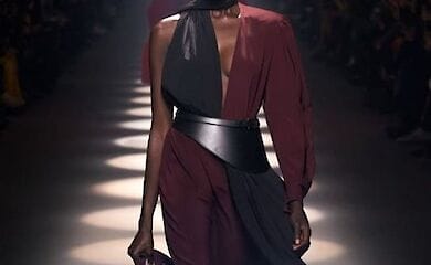 Які сукні будуть модними восени 2022 року