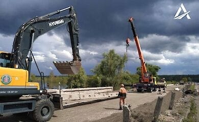 Под Киевом восстановили еще один мост через речку Ирпень