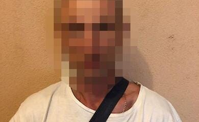 В Киеве задержали злоумышленника, который избил прохожего