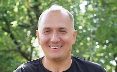 Сергій Храпко, ветеран АТО, який втратив руку і ногу, зібрав кошти для покупки авто для ЗСУ