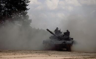 Дивились кіно у танку: українські військові за допомогою дрона вбили 15 окупантів