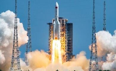 Китайська космічна ракета скоро впаде на Землю. Місце падіння не відоме