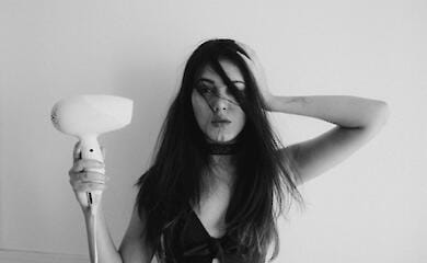 Фен не только для сушки волос: как еще можно использовать прибор