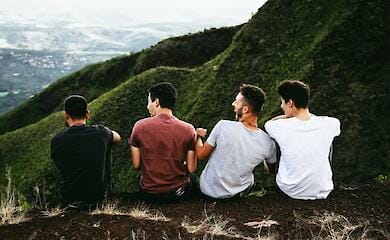 У світі зростає кількість одиноких чоловіків і до чого тут жінки