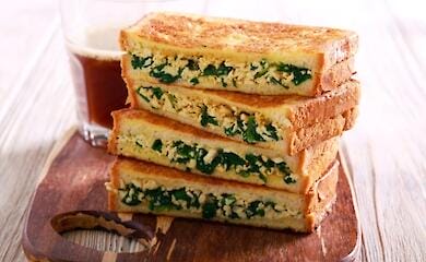 Як приготувати сендвіч зі шпинатом та фетою