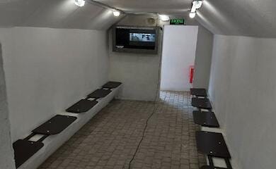 У Харкові відкрили першу зупинку-укриття