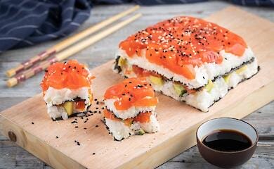 Як приготувати торт із суші