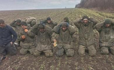 На Херсонщині окупанти готуються до втечі: запасаються цивільним одягом