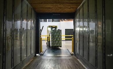 Украинцам предлагают переквалифицироваться: какие профессии востребованы