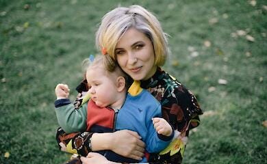 Боротьба за інклюзію та медичний канабіс. Як мама дівчинки з епілепсією допомагає іншим