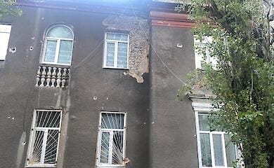 Росіяни вночі завдали удару по багатоповерхівці в Бахмуті