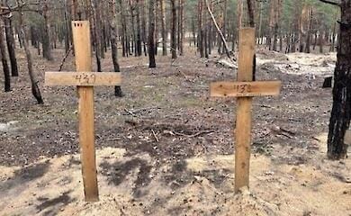 У деокупованому Ізюмі знайдено масове поховання