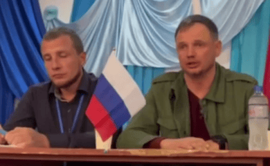 Детям в Херсоне рассказали о "русском мире" и презервативах