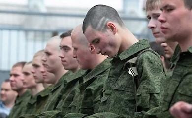 У Росії один із призовників розстріляв військкома