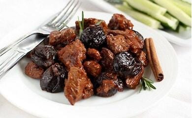 М'ясо з чорносливом: простий рецепт