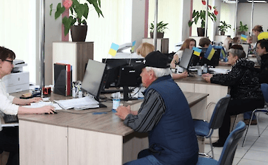 В Україні прискорять надання соціальних послуг переселенцям