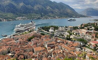 Українців поселять у готелях Чорногорії безкоштовно