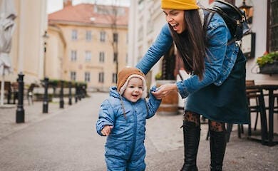 Правила прогулки с ребенком зимой