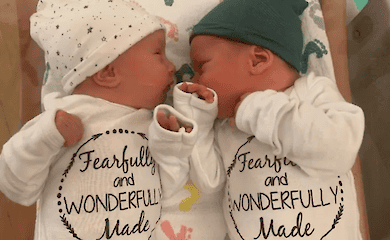 Двоє близнюків народилися в штаті Теннессі з ембріонів, які пролежали в глибокій заморозці 30 років