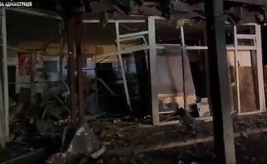 Чотири людини загинули та 10 постраждали через обстріл Херсона