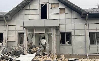 Росія знову вдарила ракетами по передмістю Запоріжжя