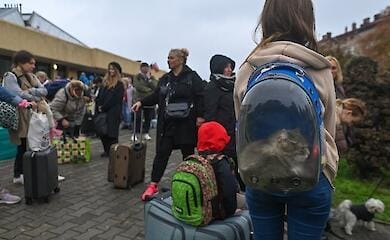Стало известно, сколько украинцев уехали за границу с начала полномасштабного вторжения России