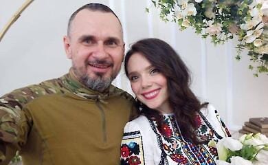 Украинский режиссер и военнослужащий ВСУ Олег Сенцов в четвертый раз стал отцом