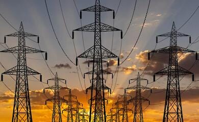 В Киеве не хватает мощностей для выработки электроэнергии. До графиков отключения еще далеко