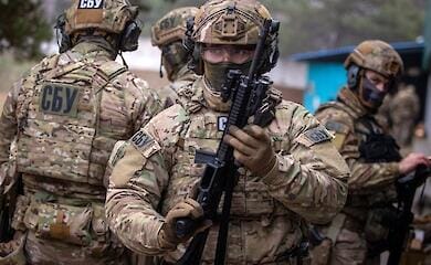 Громадянку РФ оголосили в розшук за заклик чоловіка військового до зґвалтування українських жінок