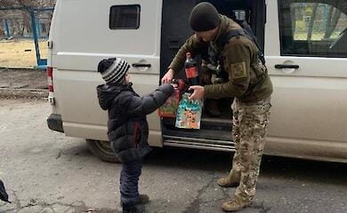 Бахмут як місто більше не існує. Але там ще живуть люди, в тому числі 30 дітей
