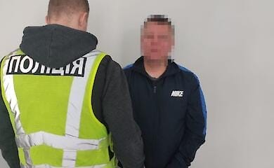 Полиция Киева задержала мужчину, который в новогоднюю ночь запускал салюты на Подоле