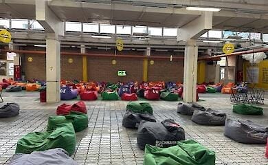 В Киеве открыли «Містечко незламності» на тысячу человек