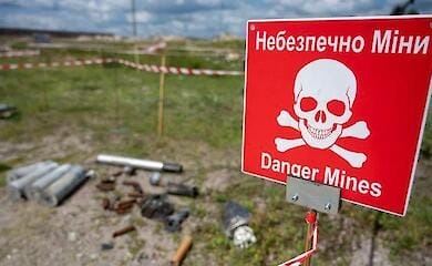Украинские военные рассказали, сколько гектаров земли россияне заминировали на юге