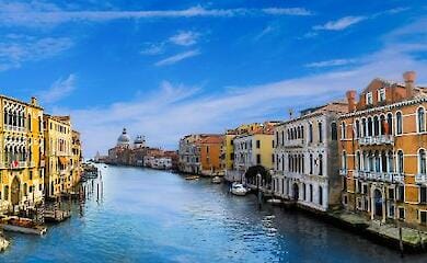 Сколько платят беженцам в Италии