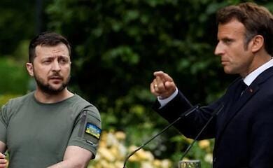 Макрон не виключив постачання винищувачів Україні