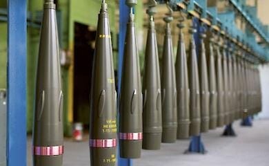 США підписали нові контракти на $500 млн із виробництва снарядів для України